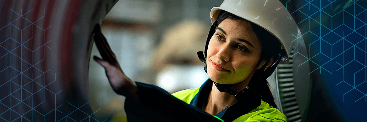 Funcionária observando a superfície 