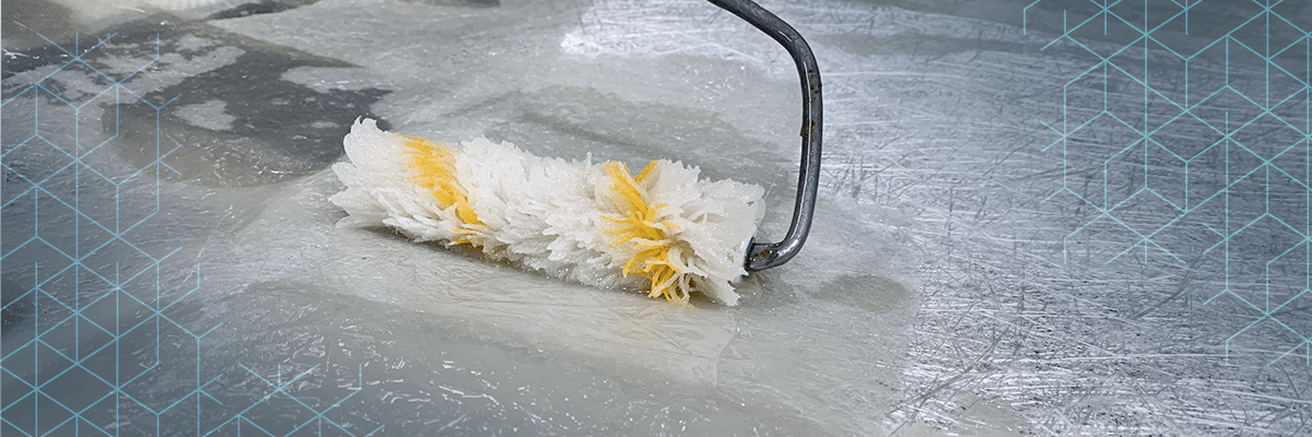 funcionário-aplica-solução